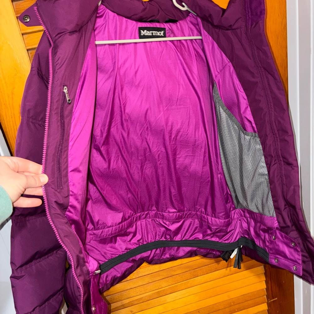 Marmot Val D’sere Down Jacket, 700 fill, magenta - womens size large - Picture 10 of 14